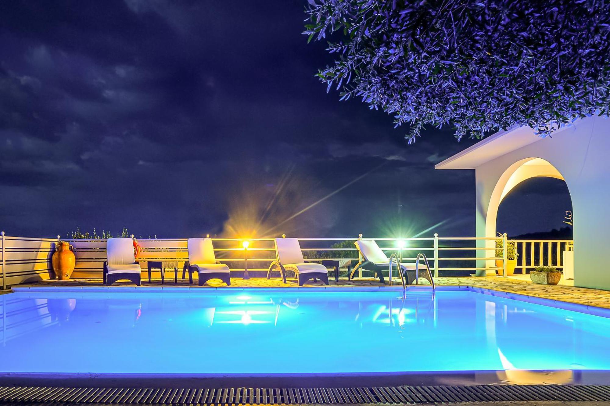 Porto OziasLioniskari Seaviews - Paxoi'S Private Pool Oasis别墅 外观 照片
