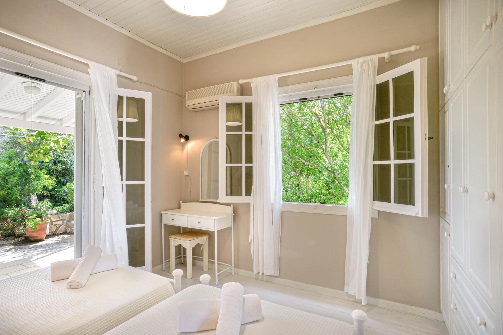 Porto OziasLioniskari Seaviews - Paxoi'S Private Pool Oasis别墅 外观 照片